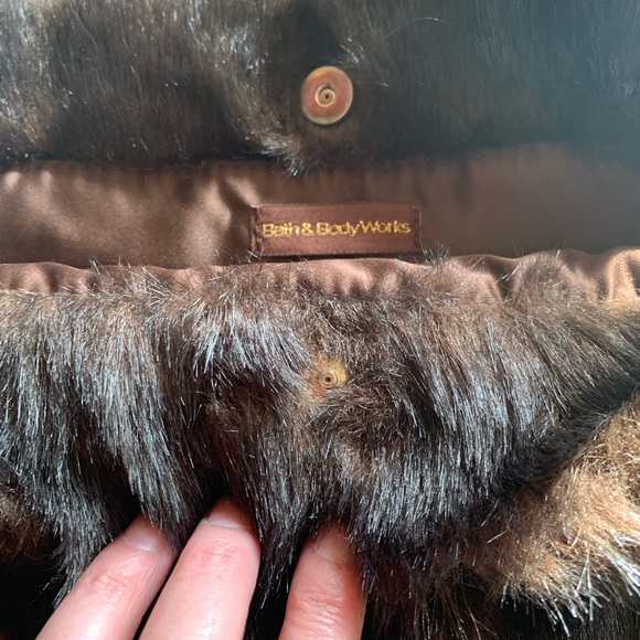 Bath & Body Works Faux Fur Tote - Picture 5 of 9